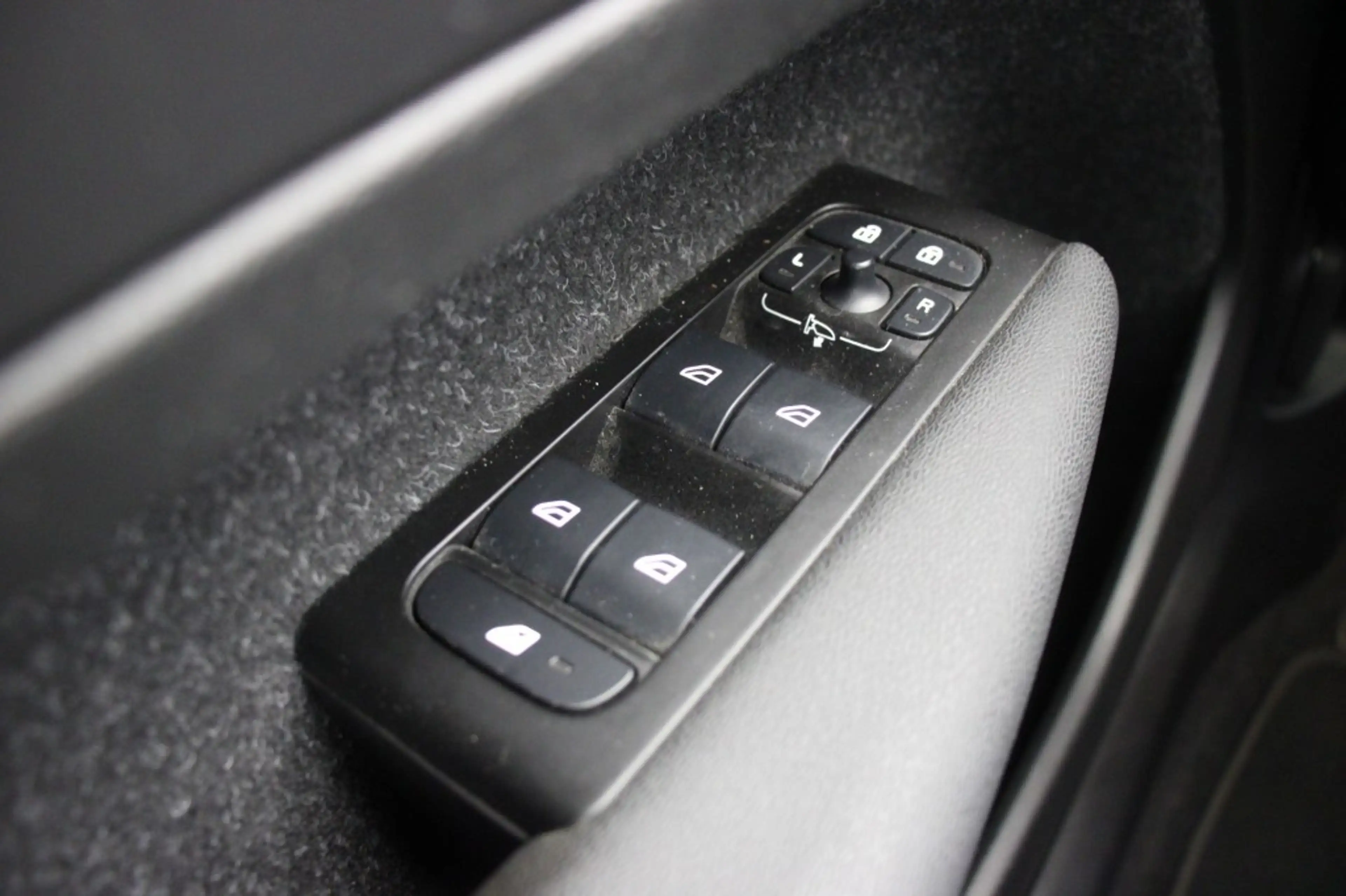 Volvo XC40 1.5 T4 Recharge R-Design - Digitaal Cockpit, Carpl — photo 32