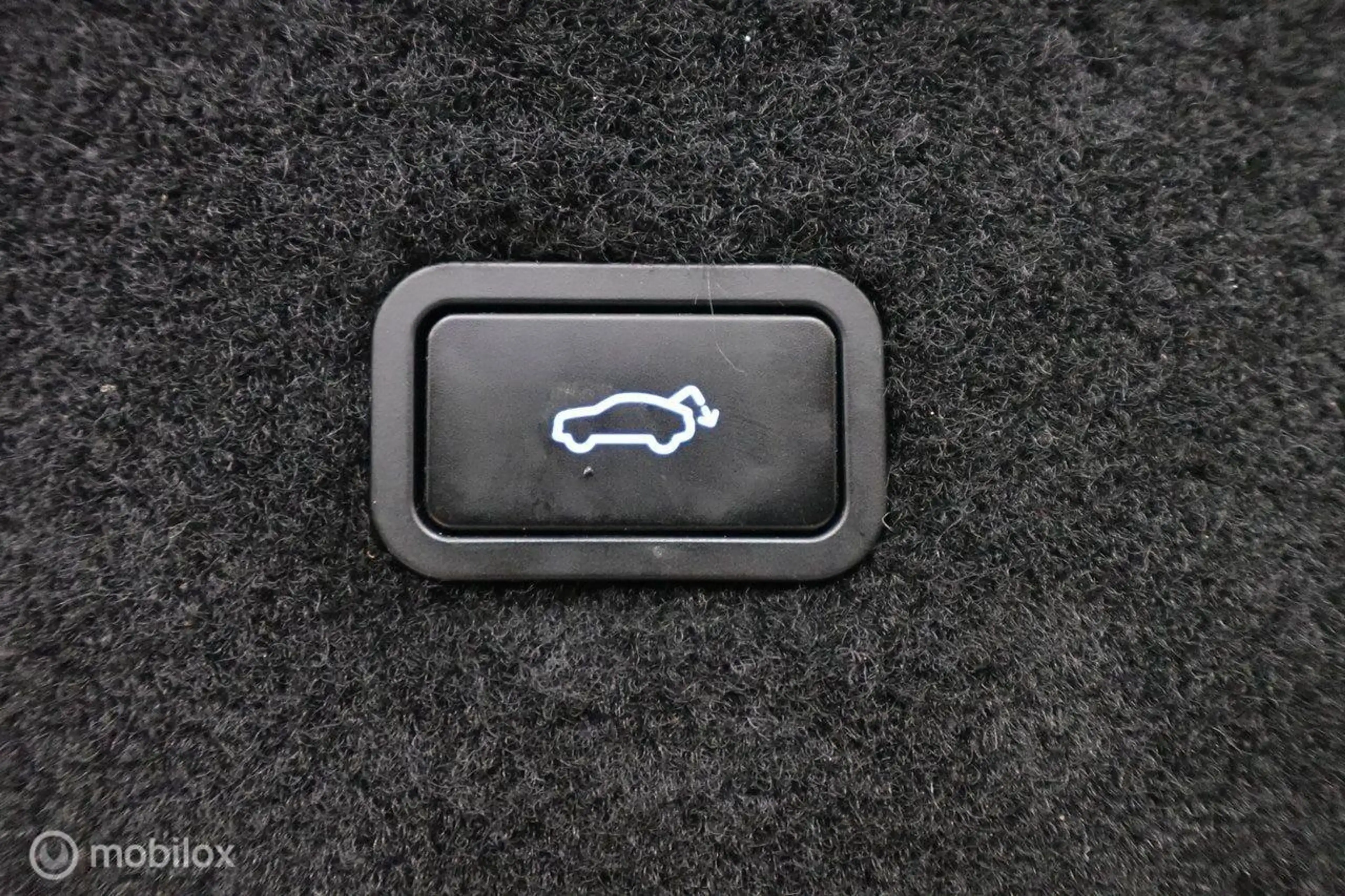 Polestar 4 Long Range Single motor Plus Pilot 100 kWh — photo 17