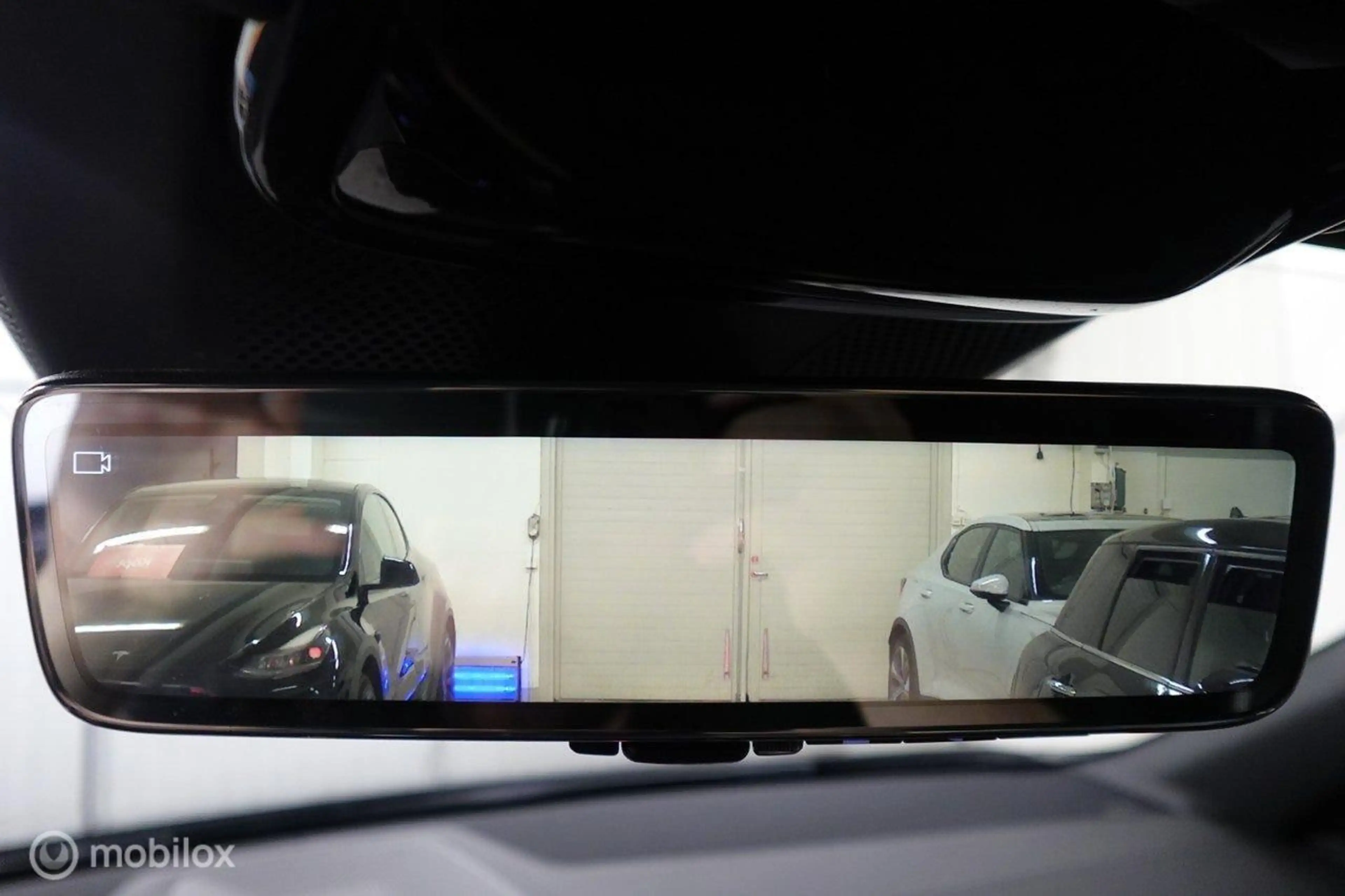 Polestar 4 Long Range Single motor Plus Pilot 100 kWh — photo 15