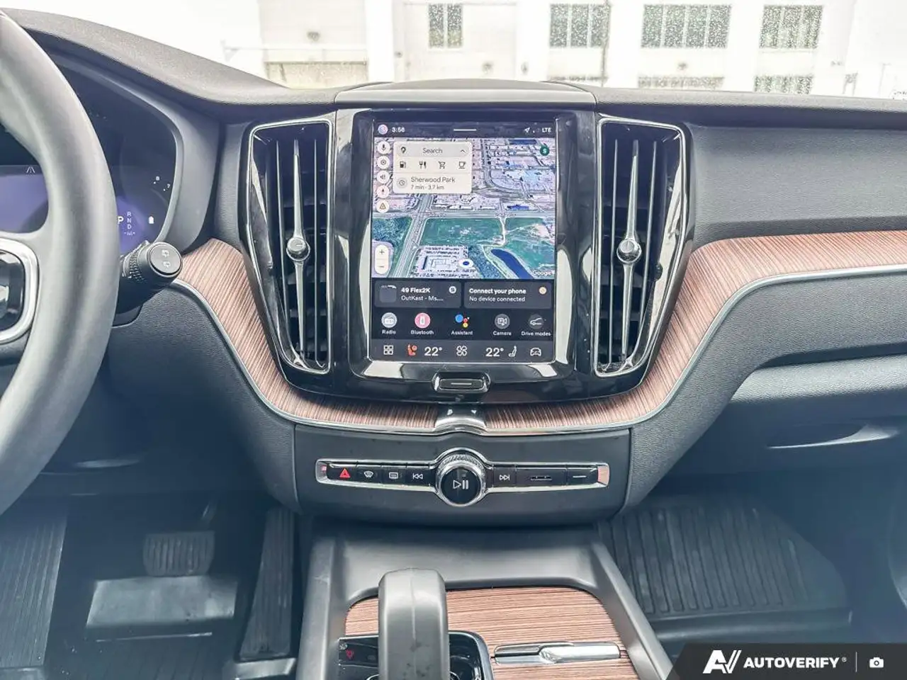 Volvo XC60 снимка Volvo XC60