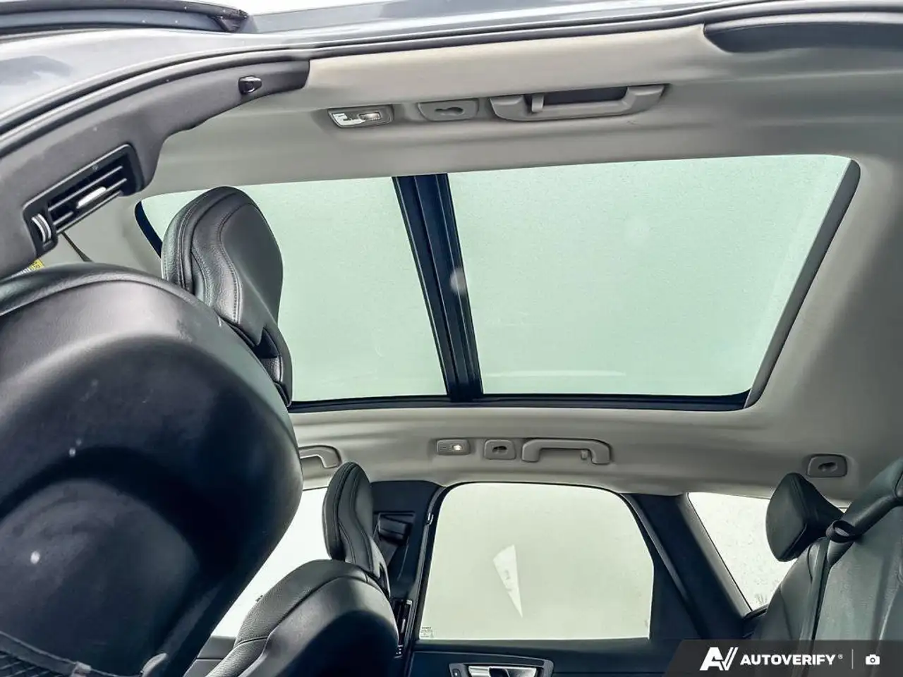 Volvo XC60 снимка Volvo XC60