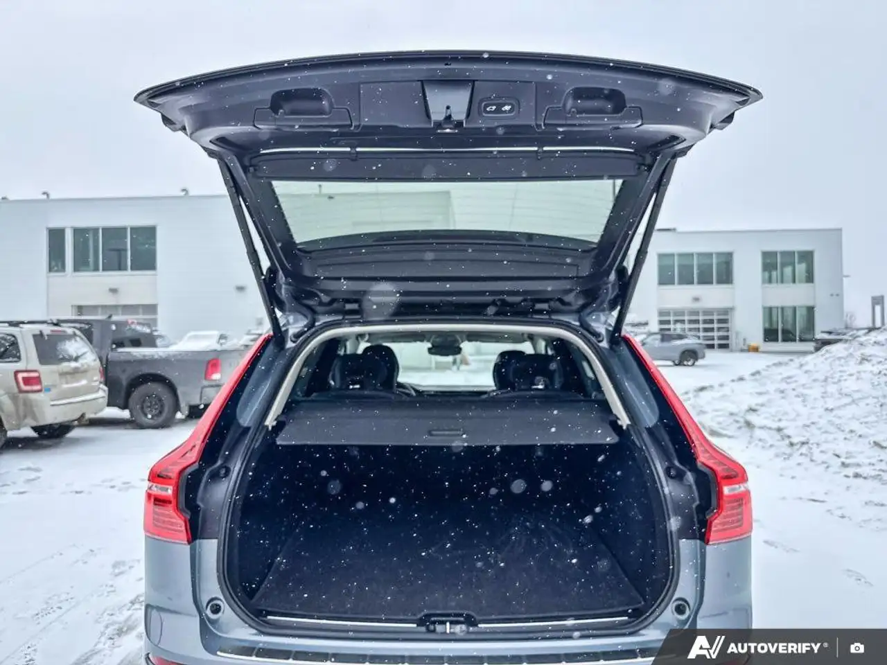 Volvo XC60 снимка Volvo XC60