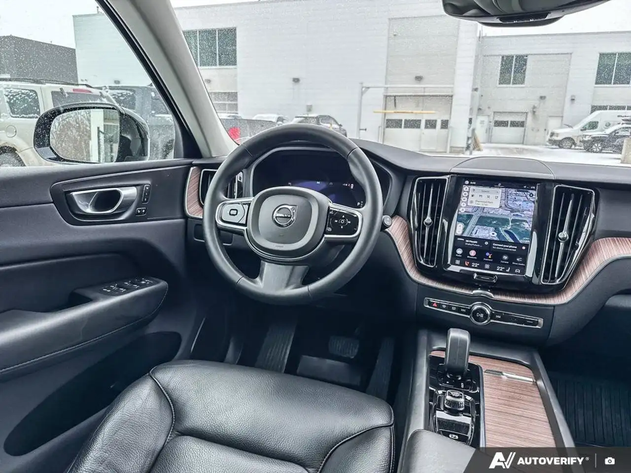 Volvo XC60 снимка Volvo XC60