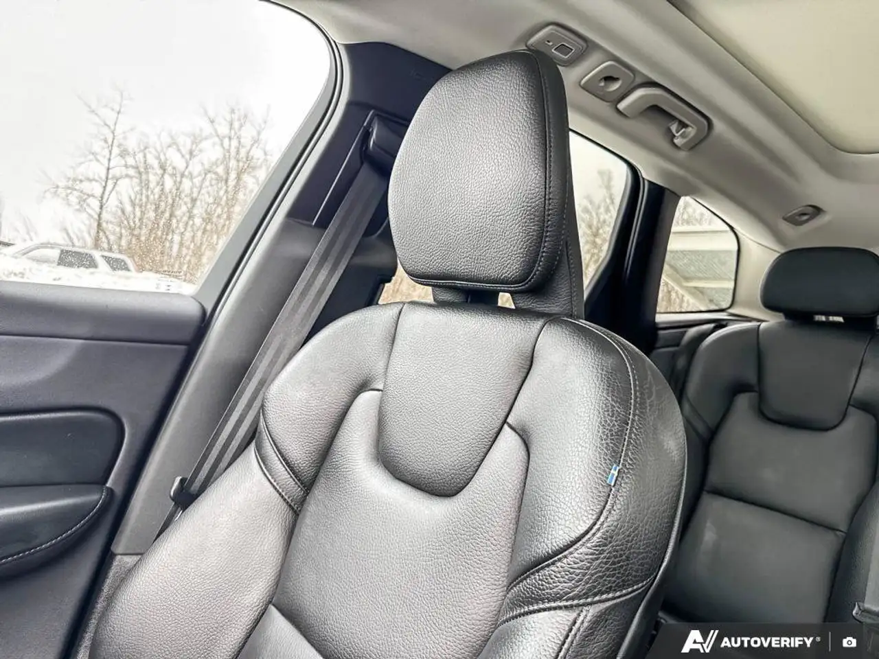 Volvo XC60 снимка Volvo XC60
