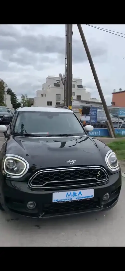 MINI Countryman SE All4 Schwarz - 1