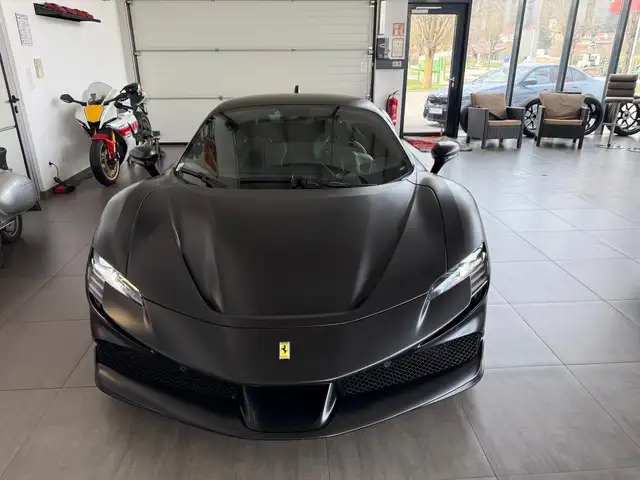 Ferrari SF90 Stradale Ansicht 2