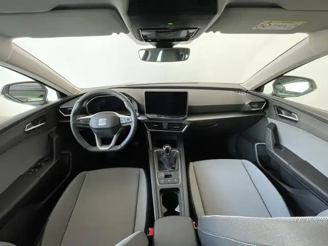 Seat Leon view 4