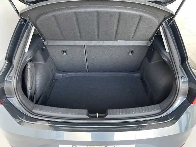 Seat Leon view 7