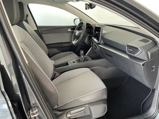 Seat Leon view 5