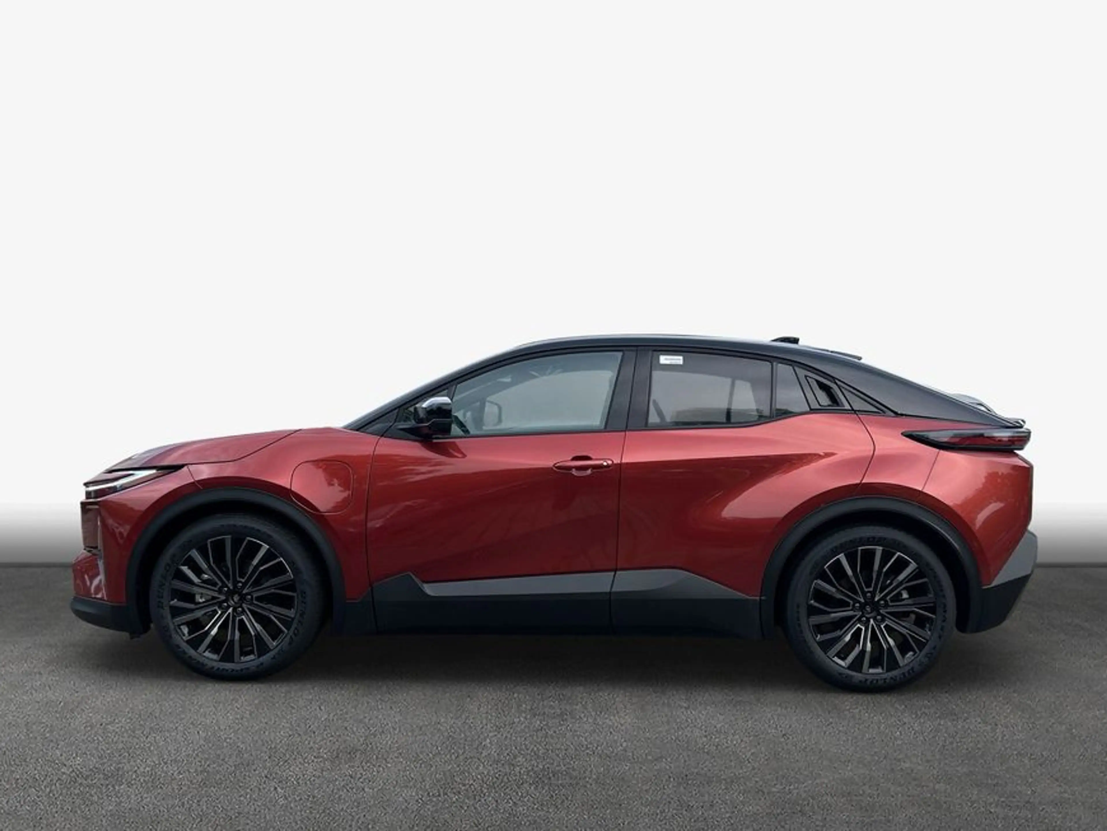 Toyota C-HR+ + AWD Lounge 342 PS — photo 5