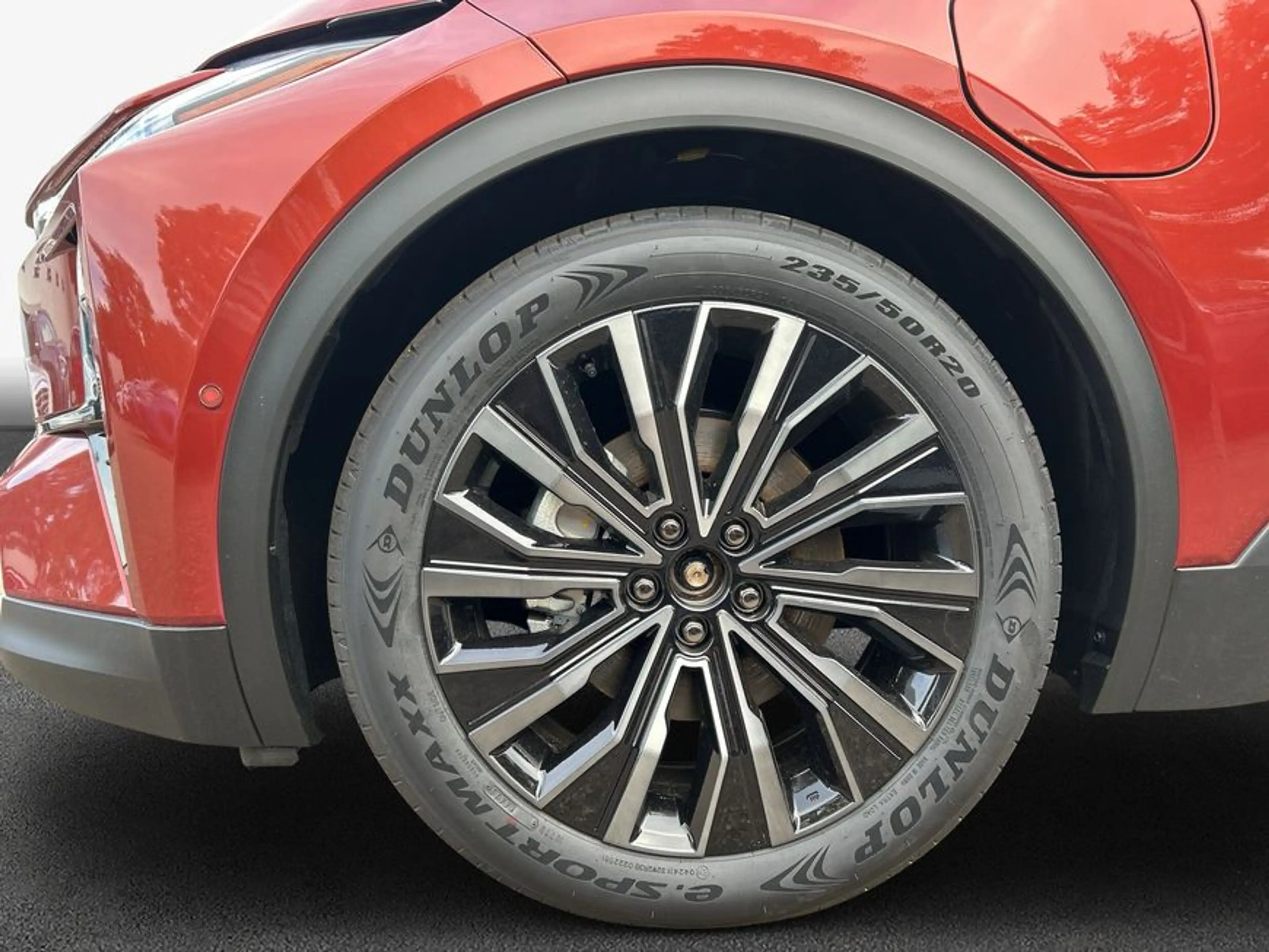 Toyota C-HR+ + AWD Lounge 342 PS — photo 8