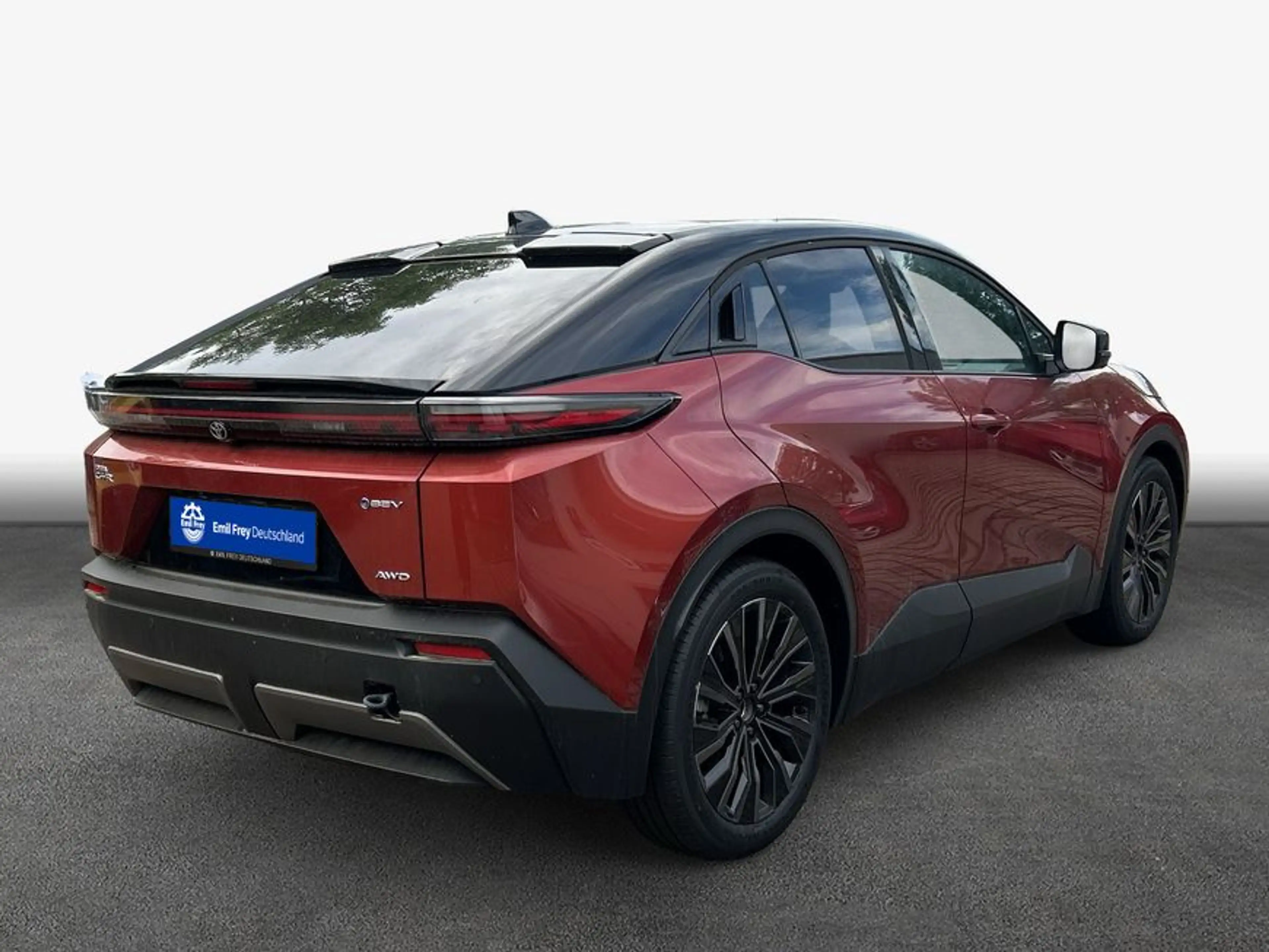 Toyota C-HR+ + AWD Lounge 342 PS — photo 2