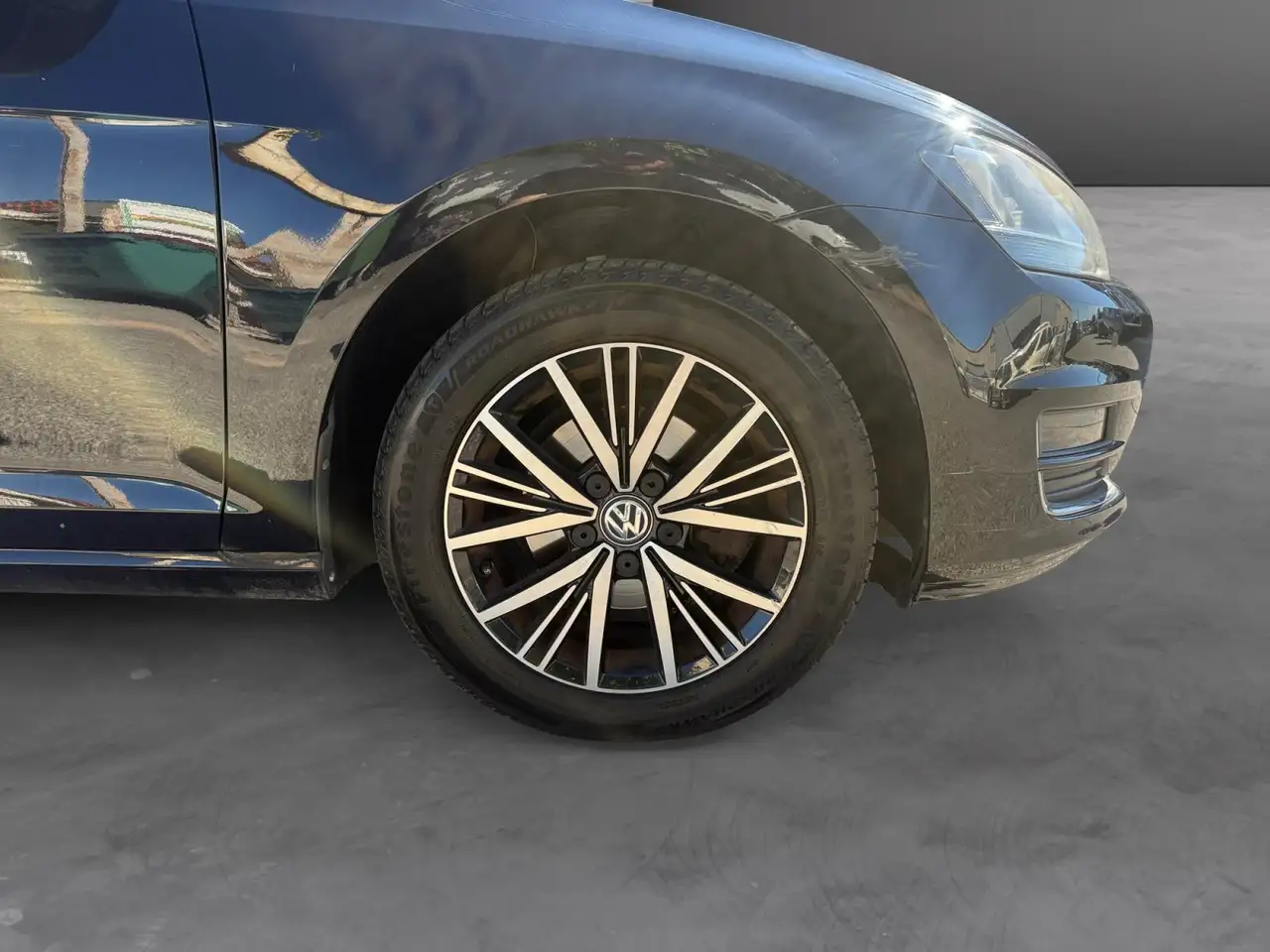 Volkswagen Golf Standard Model — photo 16