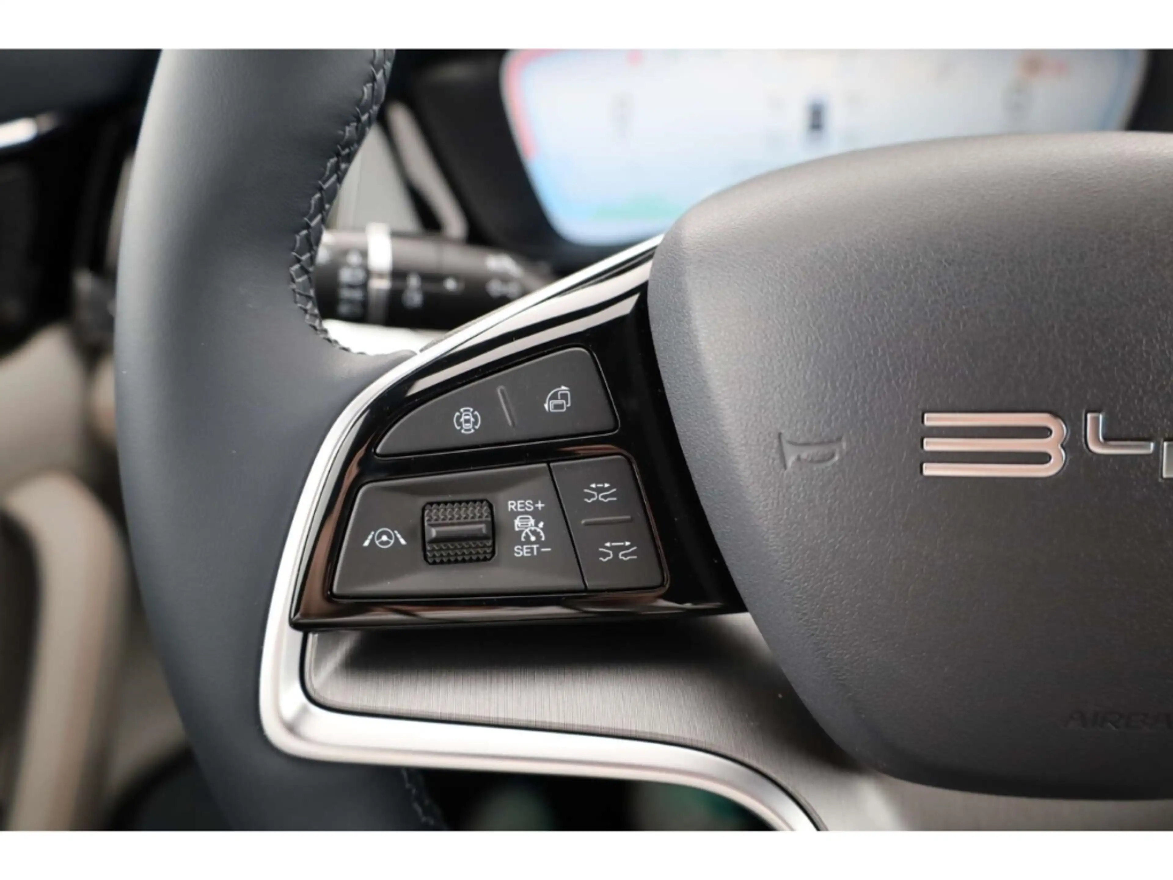 BYD Seal U Design / Head-up Display / Panorama-Schiebedach — photo 14