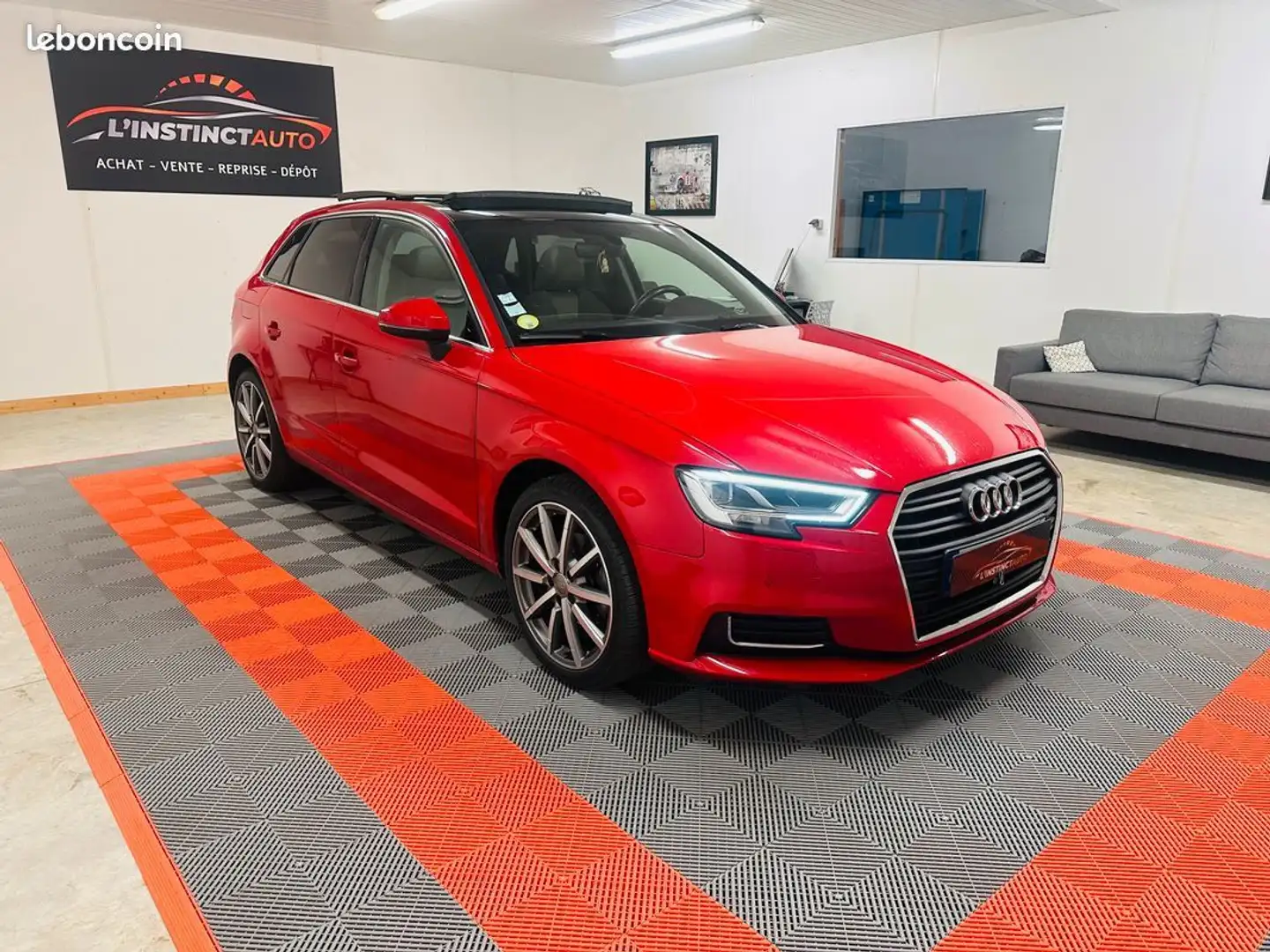 Audi A3 1.6 TDI 116CH DESIGN LUXE Rosso - 1