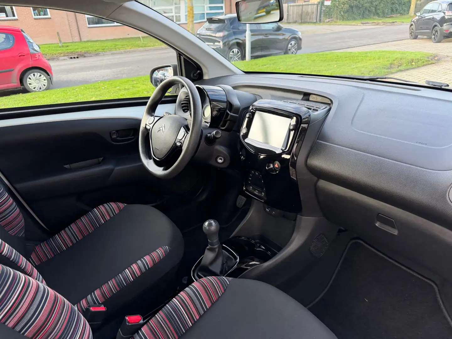 Citroen C1 1.0 VTi Shine Climate Control Wit - 2