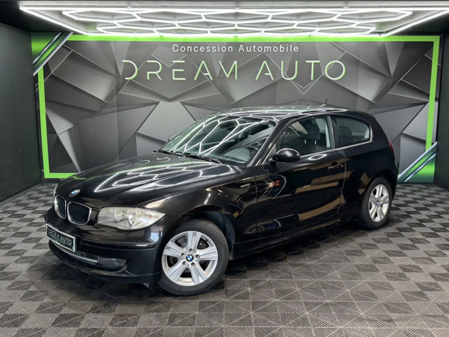 BMW 116 (E81/E87) 116I 122CH CONFORT 3P Noir - 1