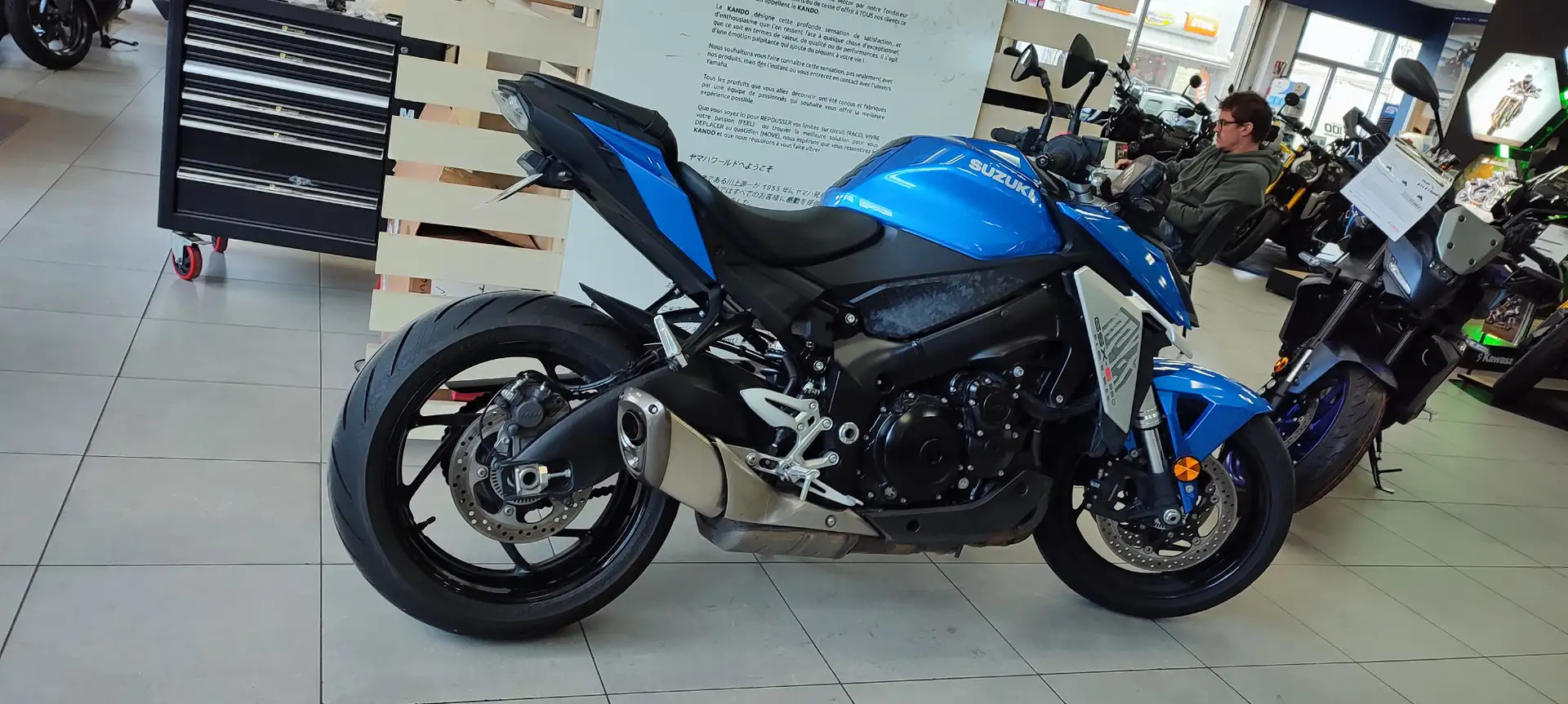 Suzuki GSX-S 950 Azul - 2