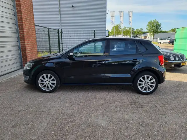Volkswagen Polo view 9