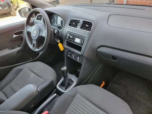 Volkswagen Polo view 30