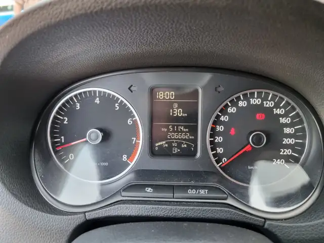 Volkswagen Polo view 26