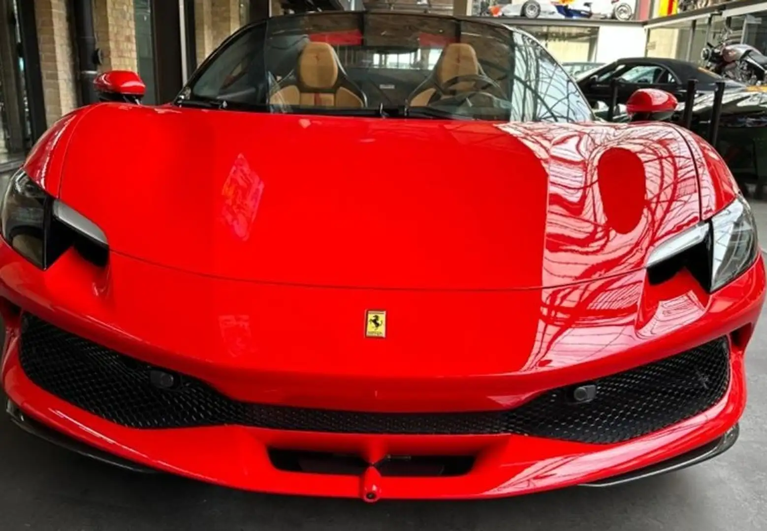 Ferrari 296 GTS Rojo - 2