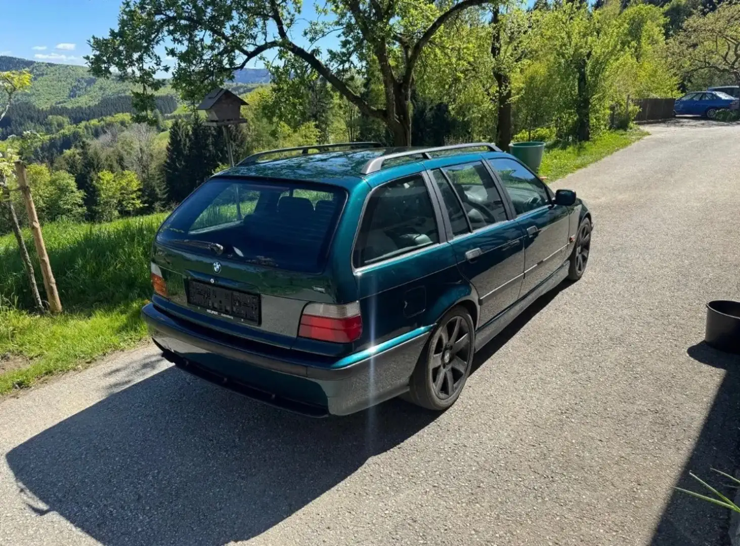 BMW 328 328i touring Grün - 2