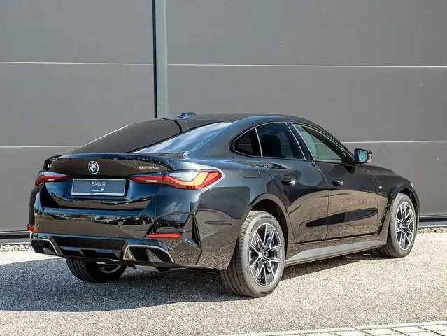 BMW I4 view 2
