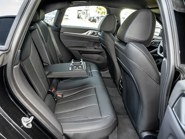 BMW I4 view 15