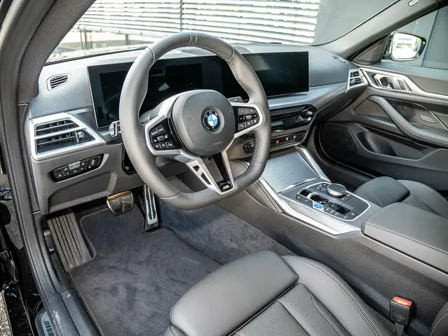 BMW I4 view 3