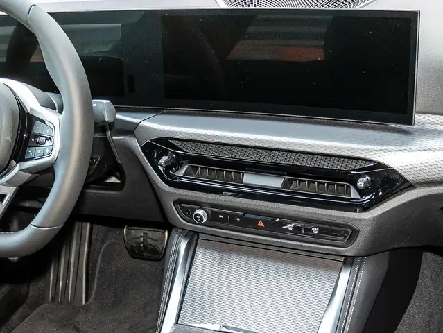 BMW I4 view 6