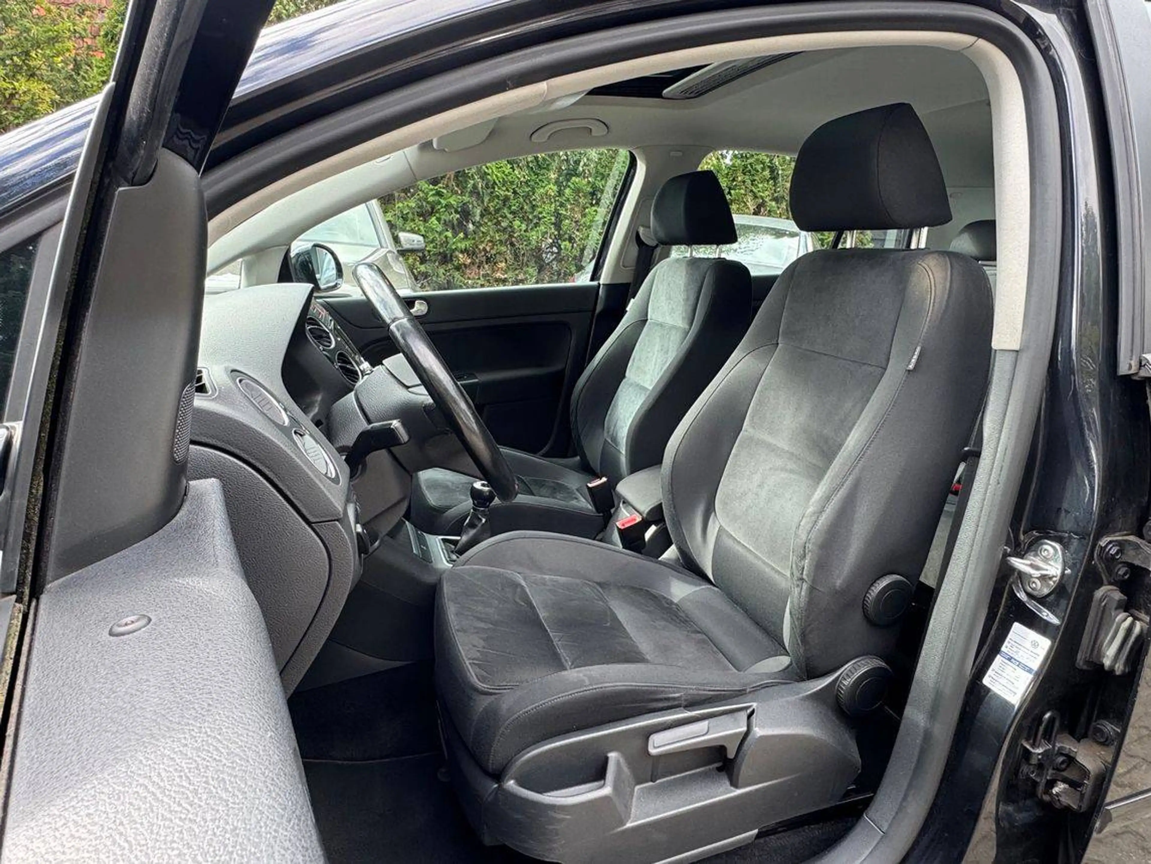 Volkswagen Golf Plus Highline-1.Besitz-VW Scheckheftgeplegt — photo 10