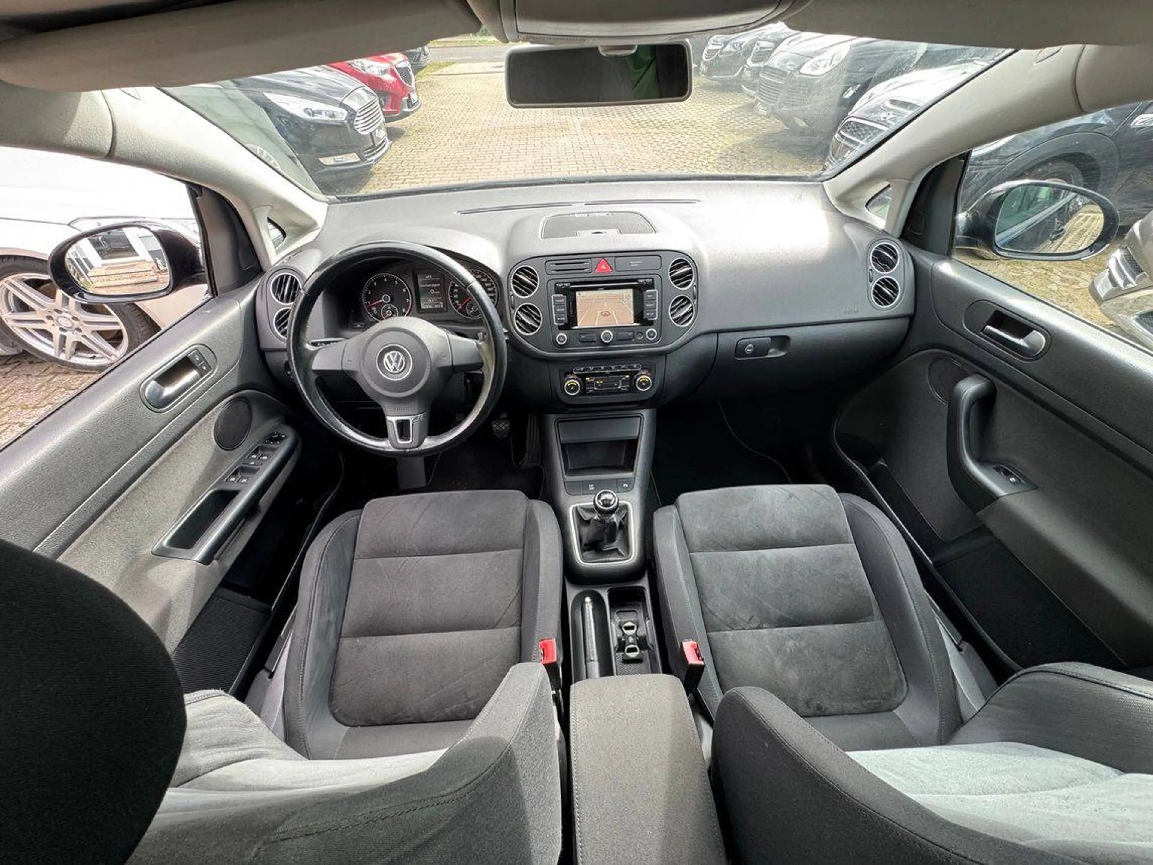 Volkswagen Golf Plus Highline-1.Besitz-VW Scheckheftgeplegt — photo 11
