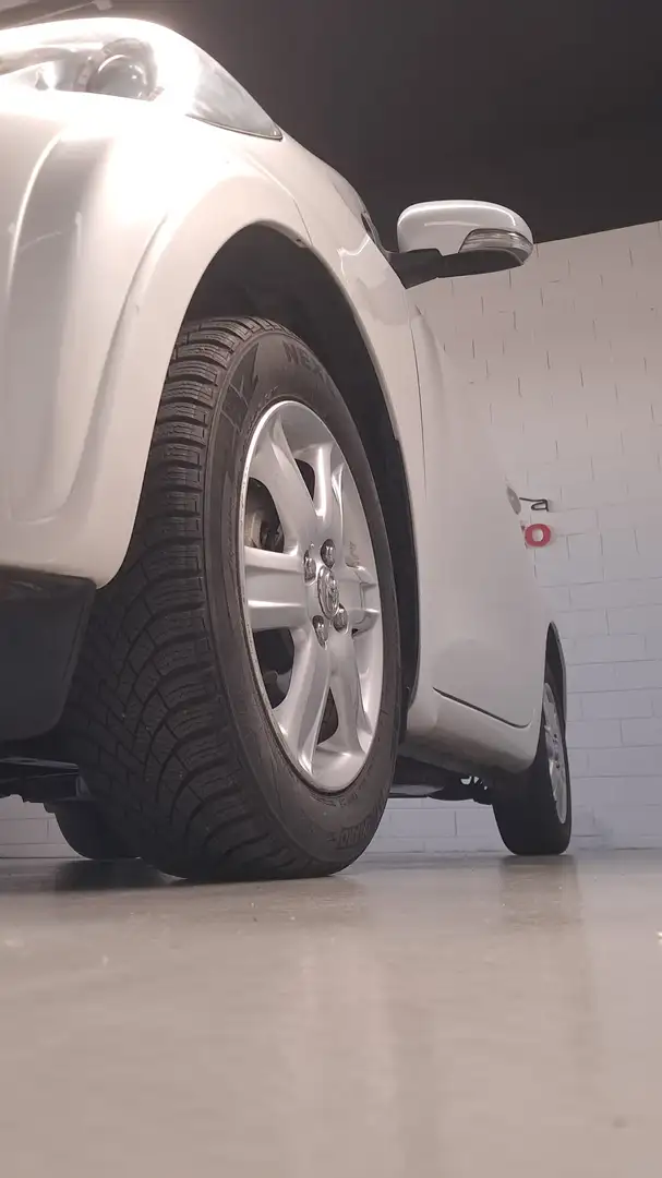 Toyota iQ 1.0 Sol Weiß - 2