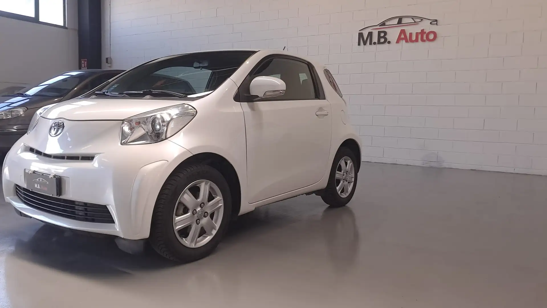 Toyota iQ 1.0 Sol Weiß - 1