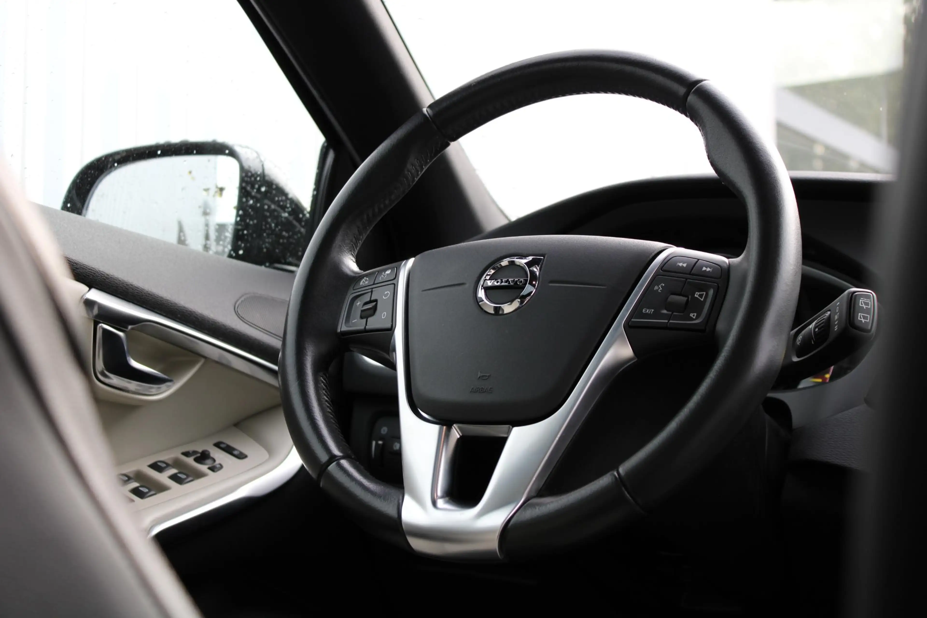 Volvo V40 Cross Country 1.5 T3 Summum | Luxury Line| Henk Scholten 35 Anni — photo 12