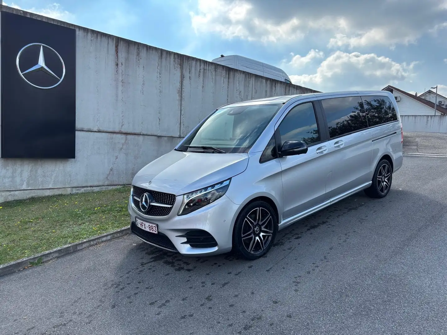 Mercedes-Benz V 300 V 300 d L2 UTULITAIRE-5 PL-PACK AMG Argent - 1