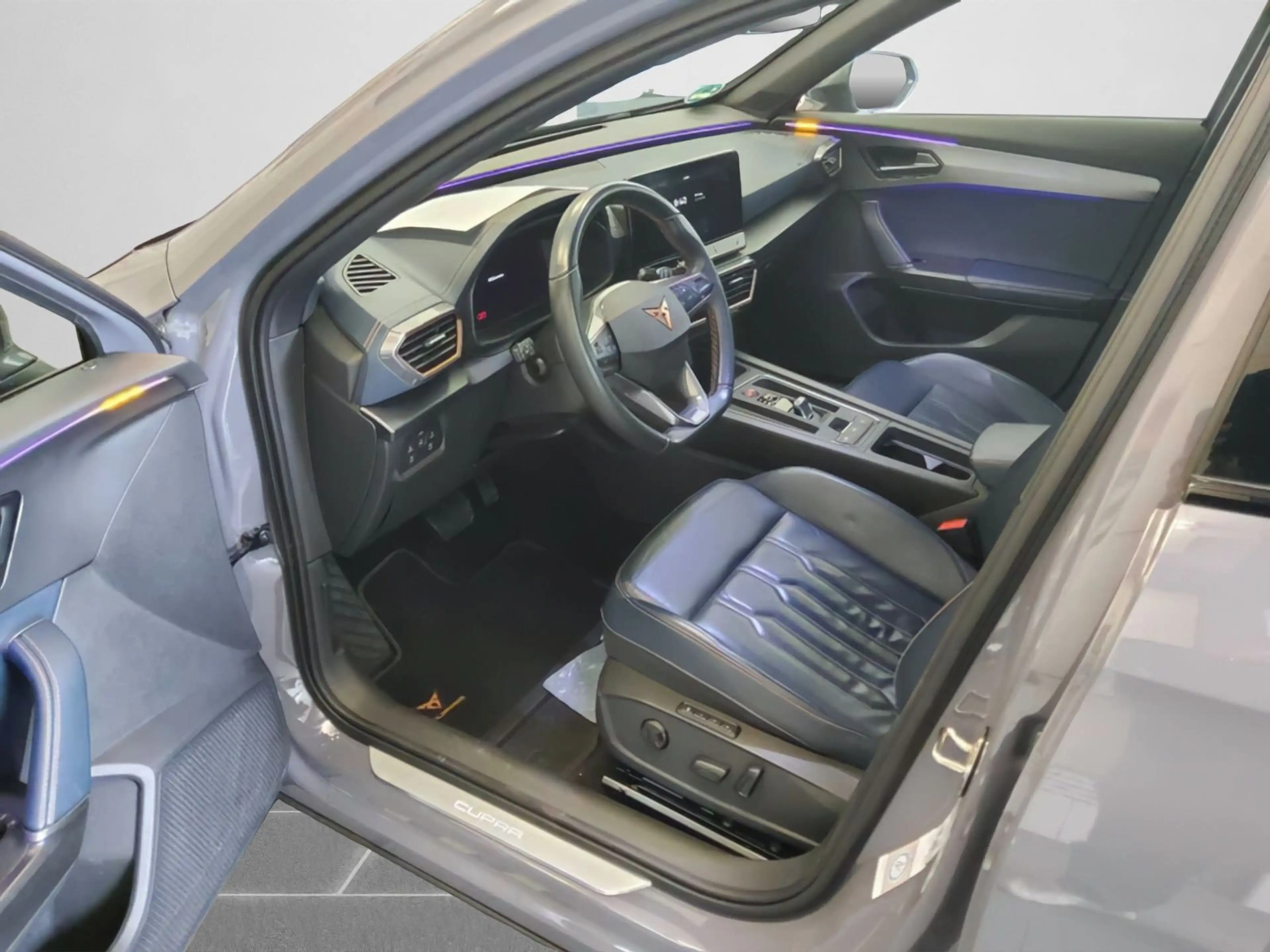 CUPRA Formentor 2.0 TDI 4Drive Navi, Pano, RFK, Memory — photo 3