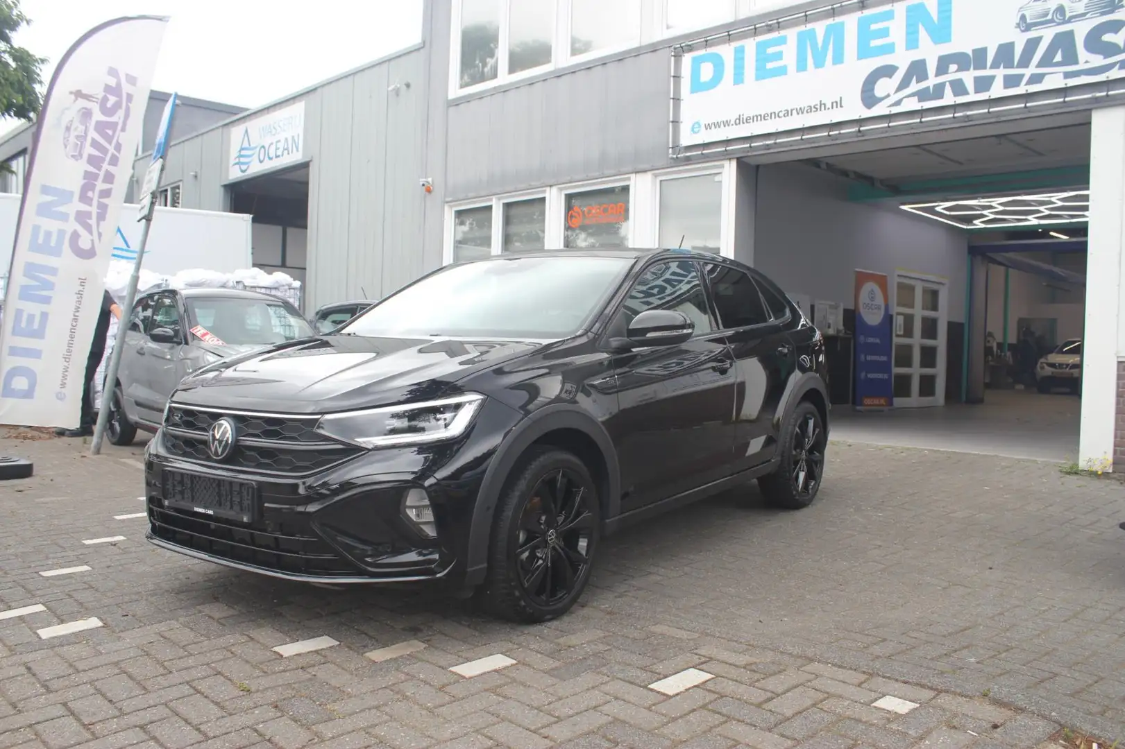 Volkswagen Taigo 1.5 TSI R-Line Business Zwart - 2