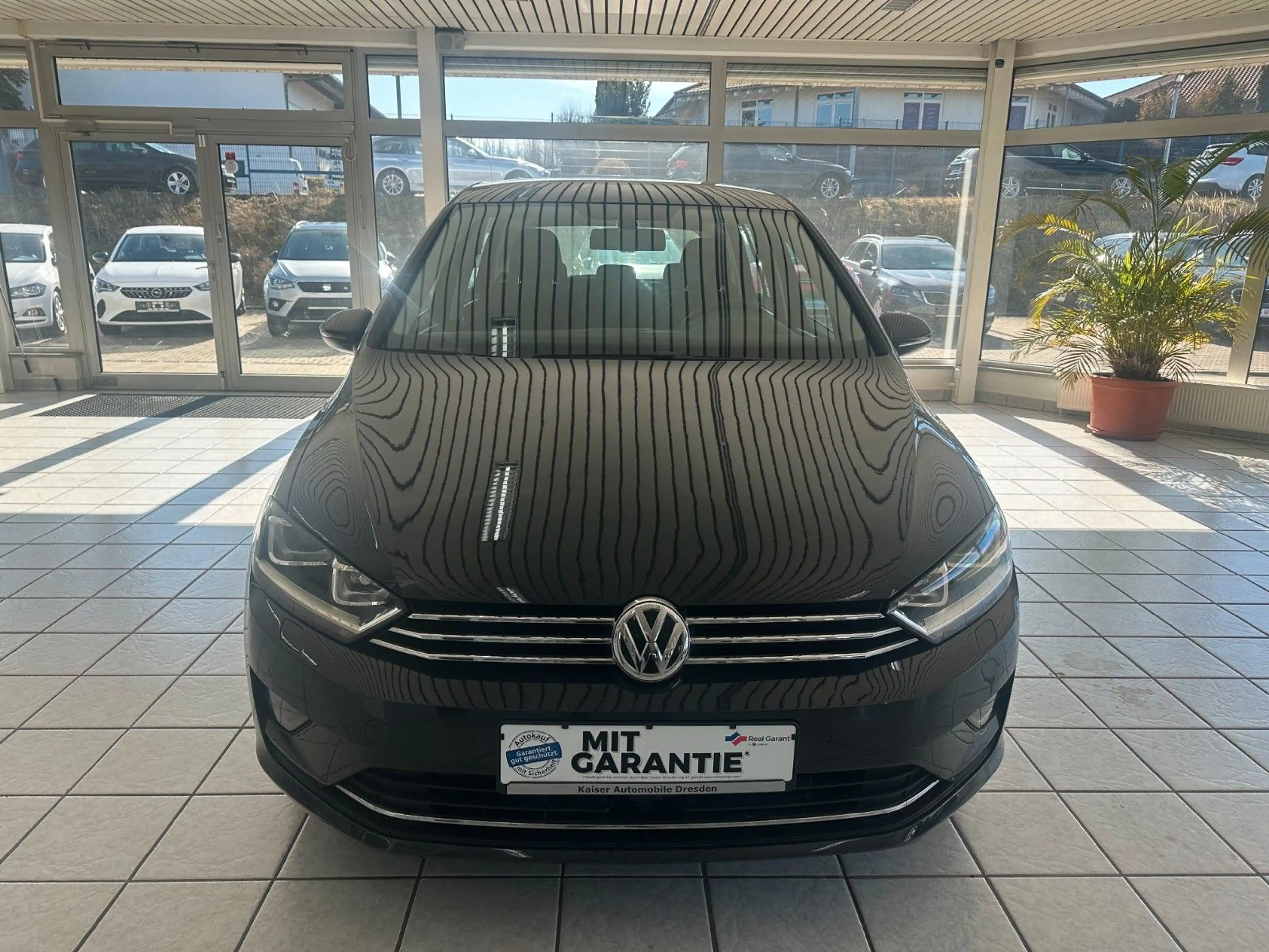 Volkswagen Golf Sportsvan Comfortline*DSG*Xenon*Navi*PDC* — photo 2