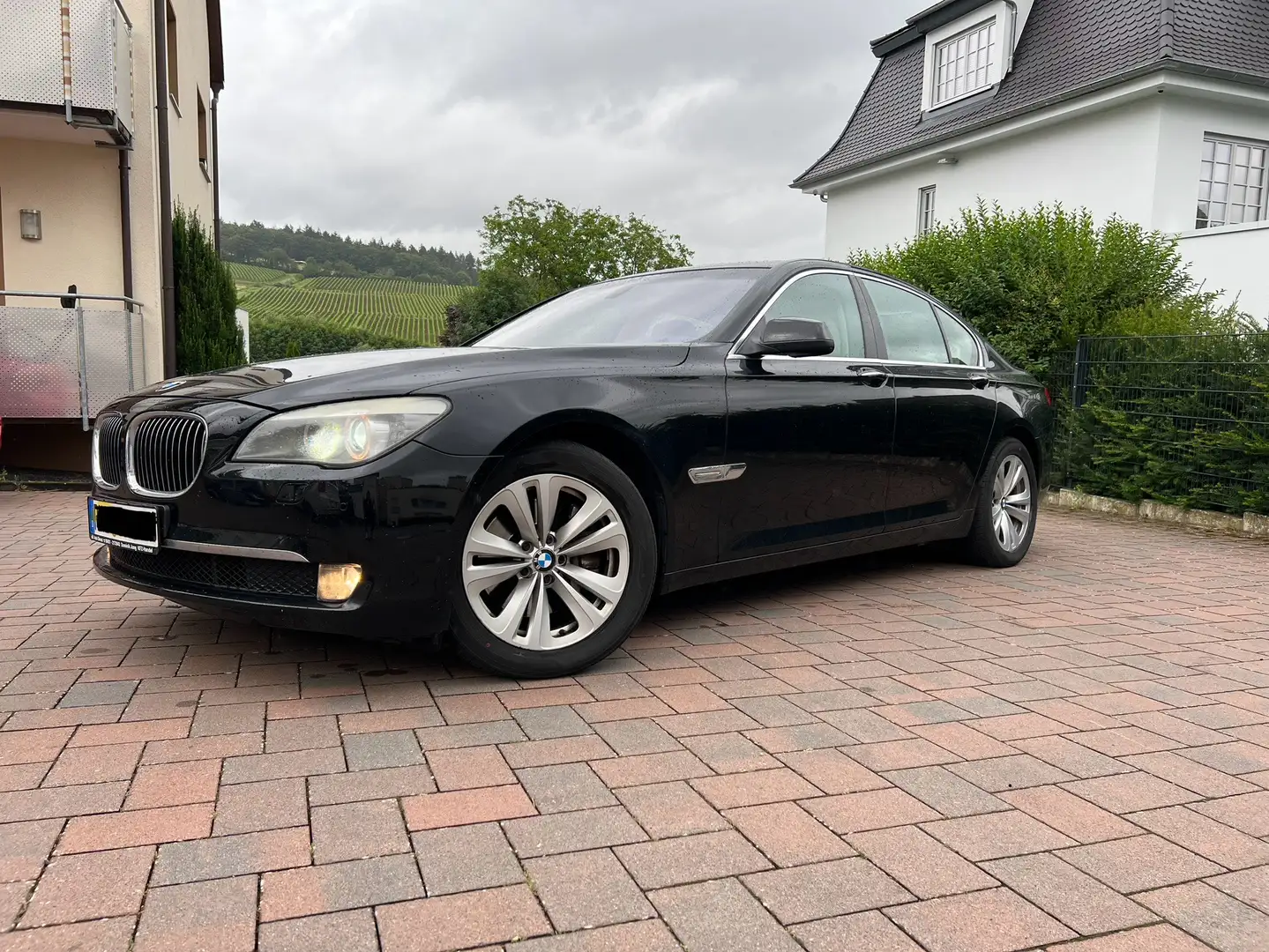BMW 740 740i Black - 1