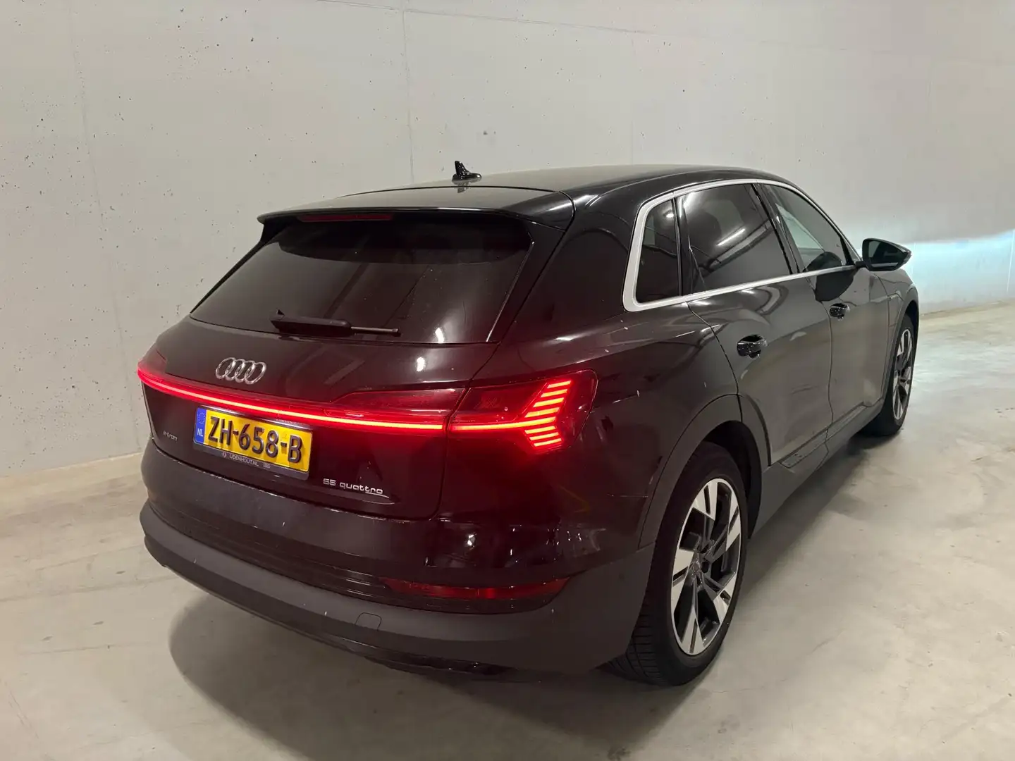 Audi e-tron E-tron 55 quattro advanced Pro Line S 95 kWh Noir - 2