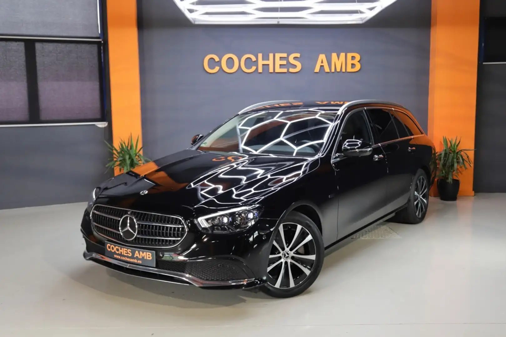 Mercedes-Benz E 300 Estate Noir - 1