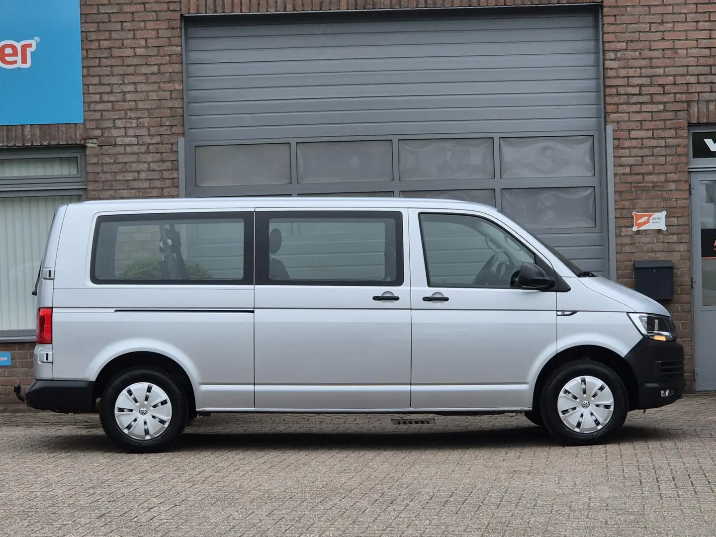 Volkswagen 2.0 TDI L2H1 9 PERSOONS Comfortline incl BTW/BPM T Gris - 2