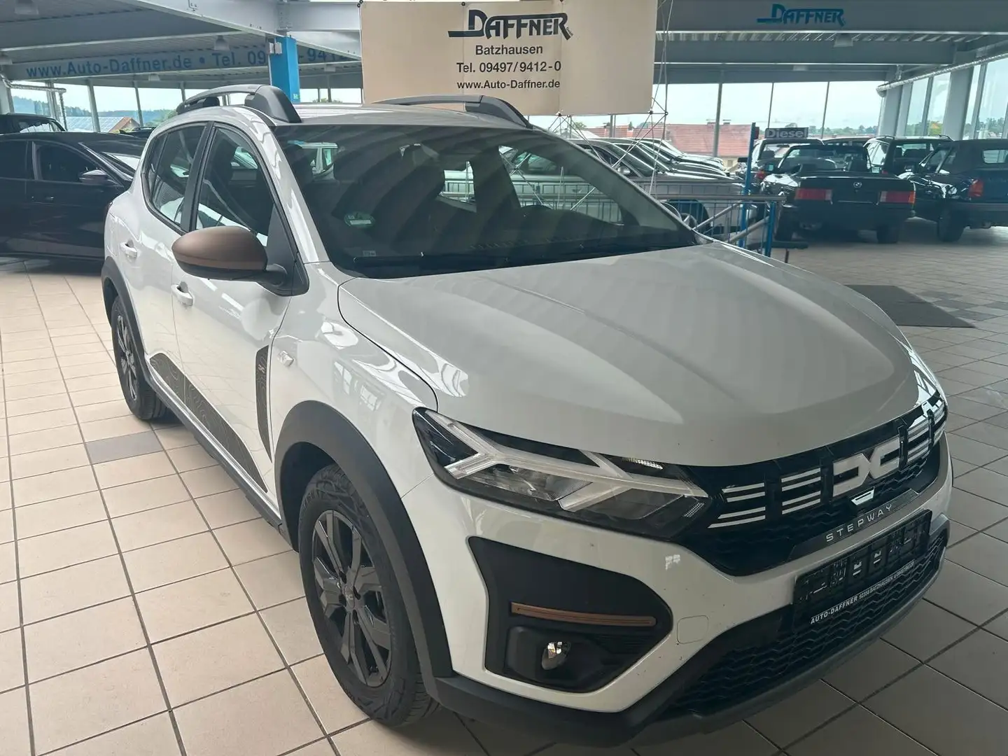 Dacia Sandero TCe 90 CVT Weiß - 1