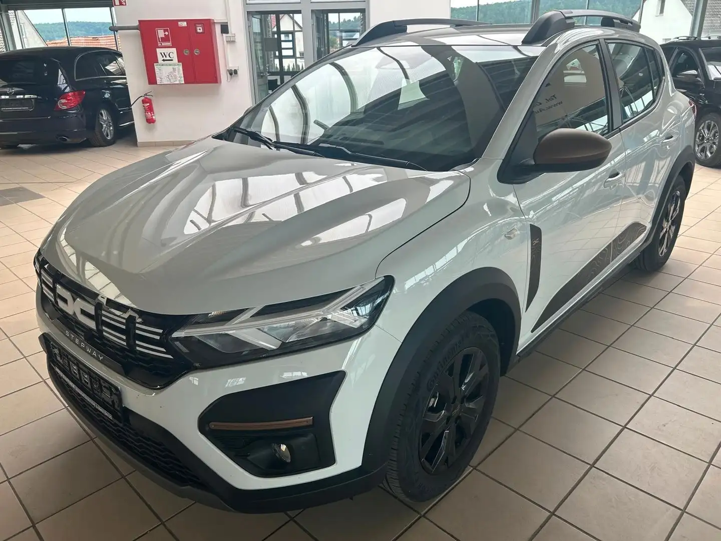Dacia Sandero TCe 90 CVT Weiß - 2