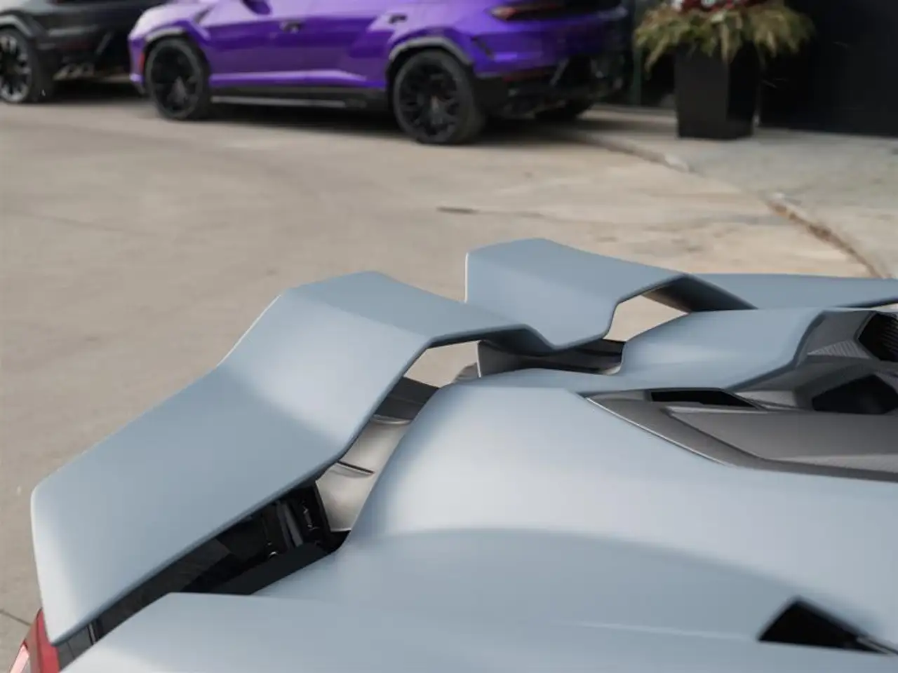 Lamborghini Revuelto снимка Lamborghini Revuelto