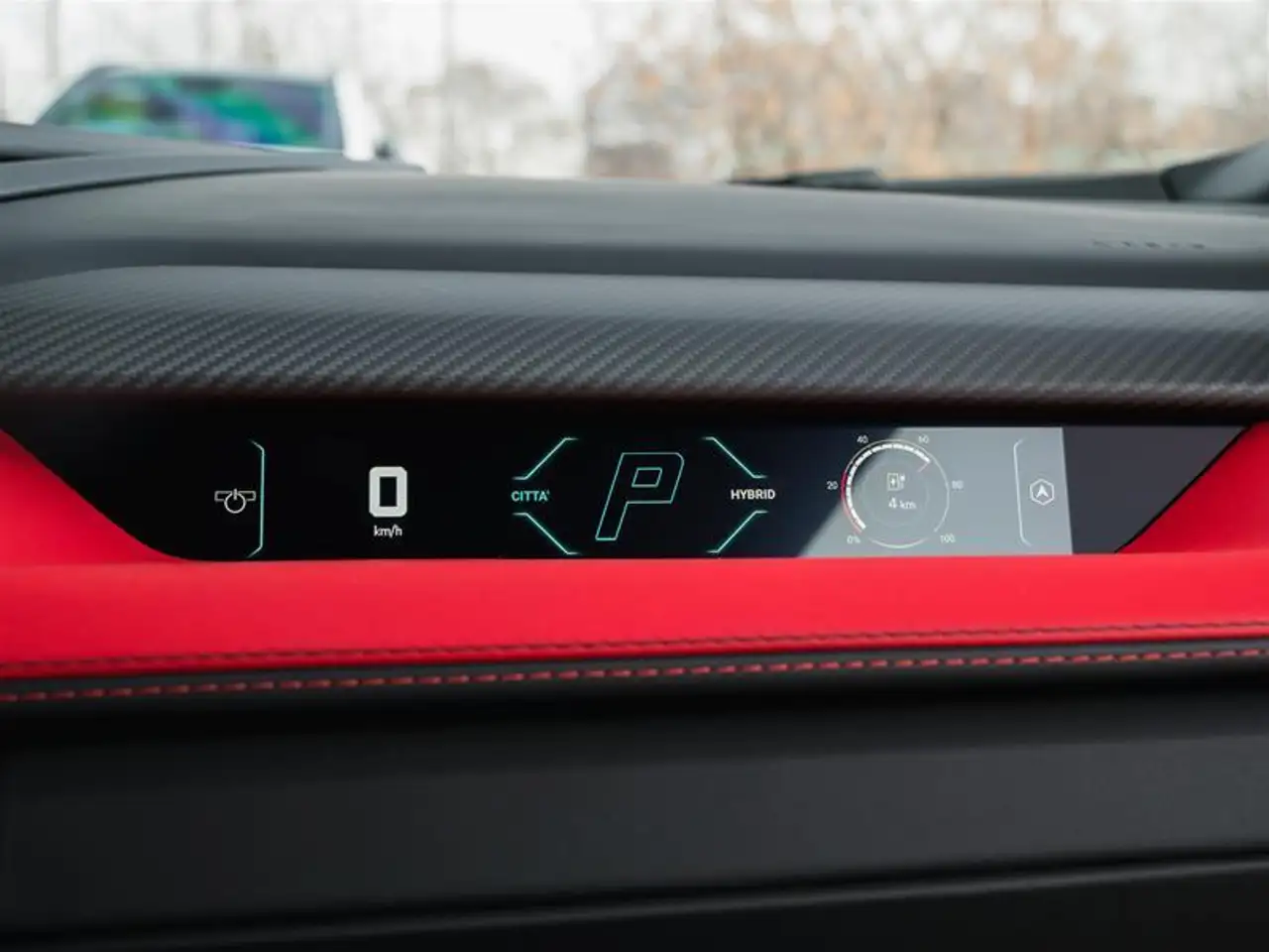 Lamborghini Revuelto снимка Lamborghini Revuelto