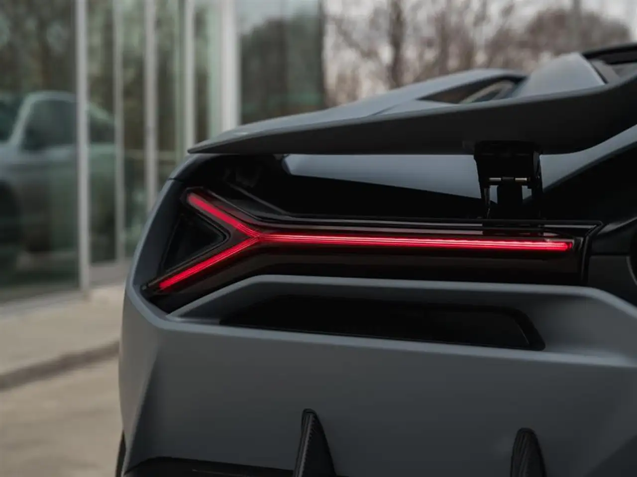 Lamborghini Revuelto снимка Lamborghini Revuelto