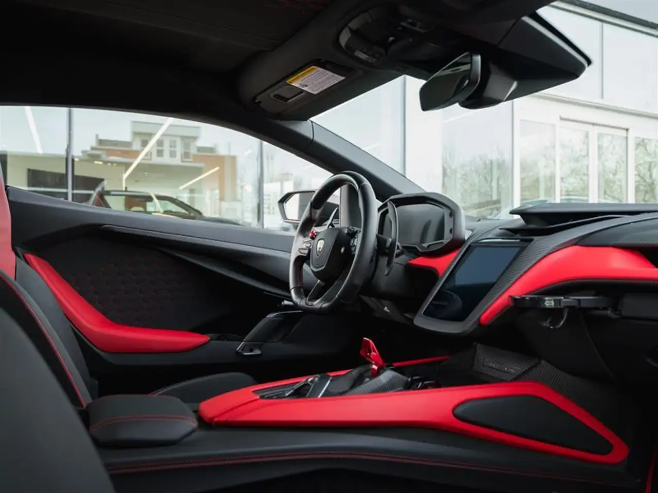 Lamborghini Revuelto снимка Lamborghini Revuelto